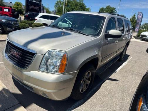 Champagne Silver 2013 GMC Yukon XL 1500 SLT