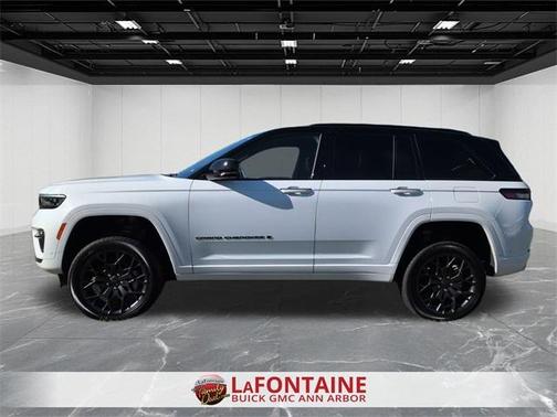 2025 Jeep Grand Cherokee Summit