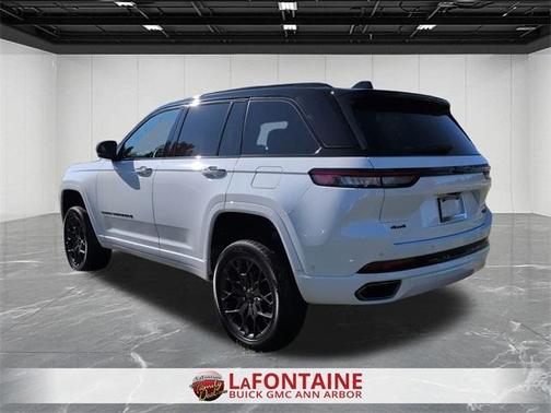 2025 Jeep Grand Cherokee Summit