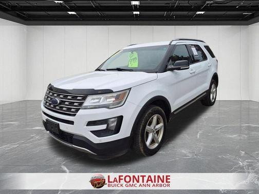 Oxford White 2016 Ford Explorer XLT