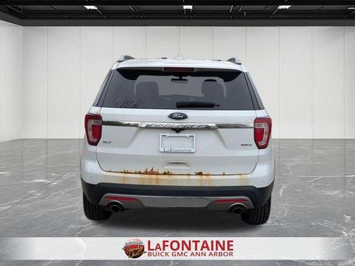 Oxford White 2016 Ford Explorer XLT