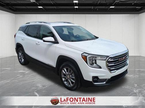 Summit White 2024 GMC Terrain SLT