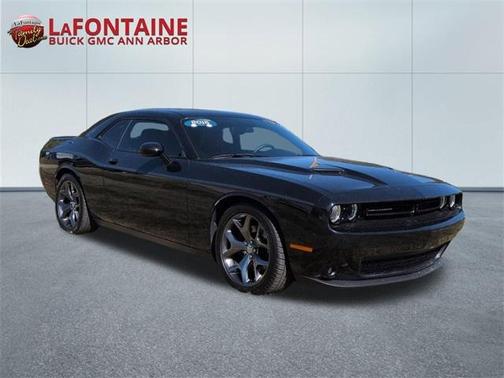2015 Dodge Challenger SXT