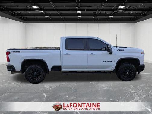 Summit White 2025 Chevrolet Silverado 2500 LT