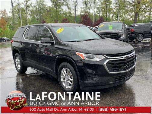 Photo 1 of 22 of 2019 Chevrolet Traverse LS