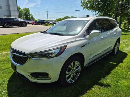 White Frost 2018 Buick Enclave Avenir