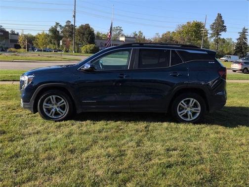 2022 GMC Terrain SLE