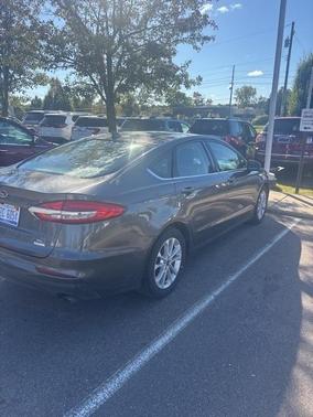 2020 Ford Fusion SE
