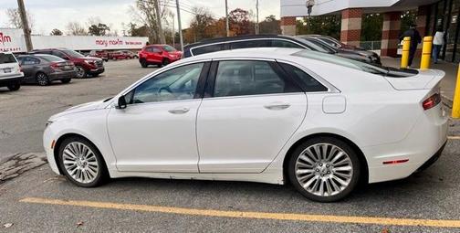2016 Lincoln MKZ Base