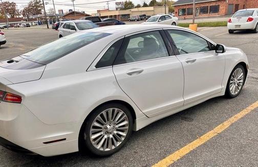 2016 Lincoln MKZ Base