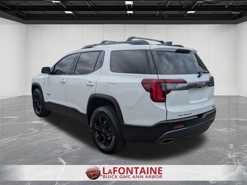 Summit White 2021 GMC Acadia AT4