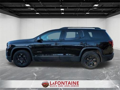 2023 GMC Acadia AT4