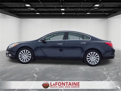2013 Buick Regal Premium 1
