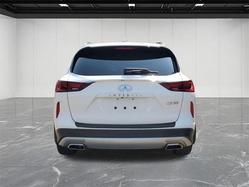 2022 INFINITI QX50 Luxe