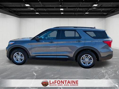 Gray Metallic 2022 Ford Explorer XLT