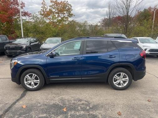 2022 GMC Terrain SLE