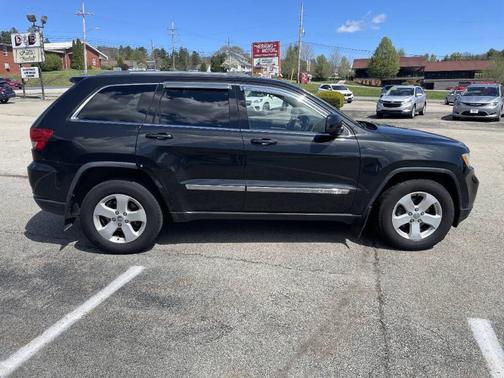 Brilliant Black Crystal Pearlcoat 2012 Jeep Grand Cherokee Laredo