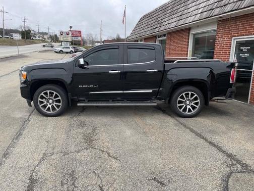 Onyx Black 2021 GMC Canyon Denali