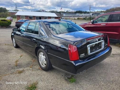 2004 Cadillac DeVille Base