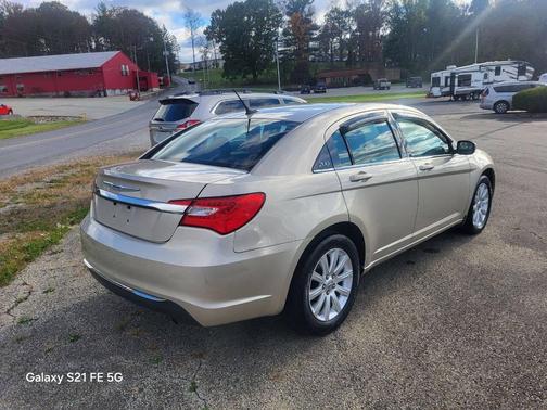 2013 Chrysler 200 Touring