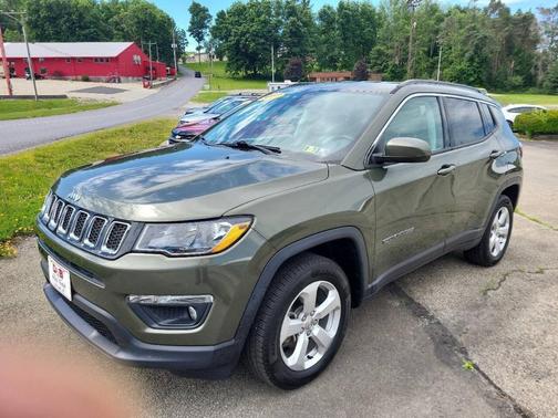 Olive Green Pearl 2017 Jeep Compass Latitude