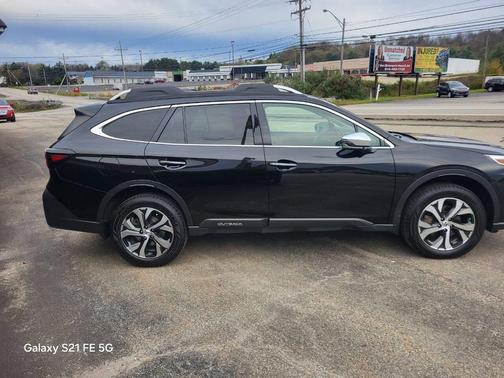 2022 Subaru Outback Touring XT