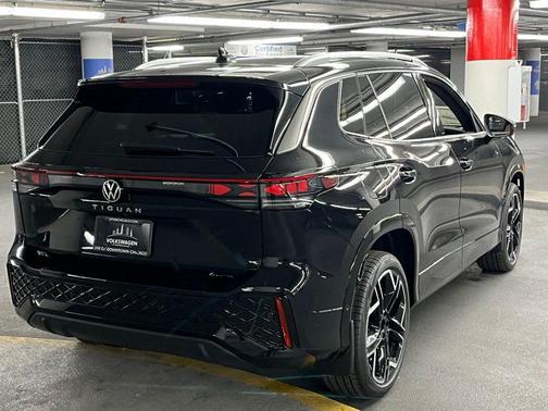 2025 Volkswagen Tiguan 2.0T SEL R-Line 4MOTION