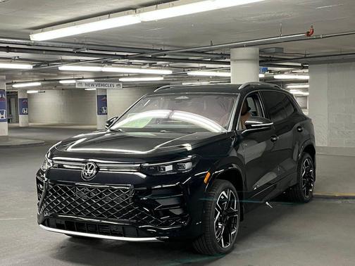 2025 Volkswagen Tiguan 2.0T SEL R-Line 4MOTION