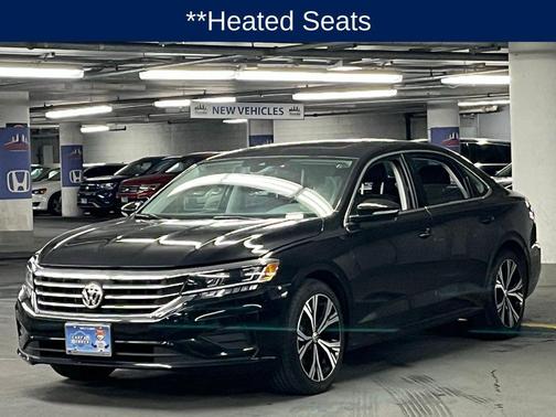 Deep Black Pearl 2021 Volkswagen Passat 2.0T SE