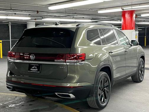 2026 Volkswagen Atlas 2.0T SE w/Technology 4MOTION