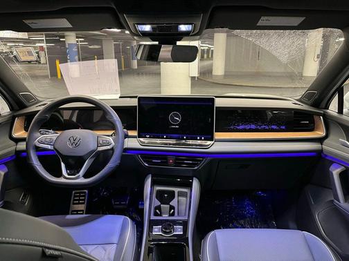 2026 Volkswagen Tiguan 2.0T SEL R-Line 4MOTION