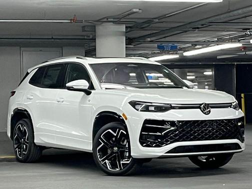 2026 Volkswagen Tiguan 2.0T SEL R-Line 4MOTION