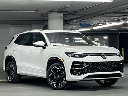 2026 Volkswagen Tiguan 2.0T SEL R-Line 4MOTION