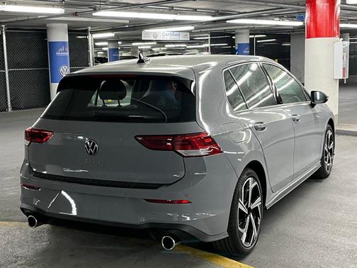 2025 Volkswagen Golf GTI 2.0T SE DSG