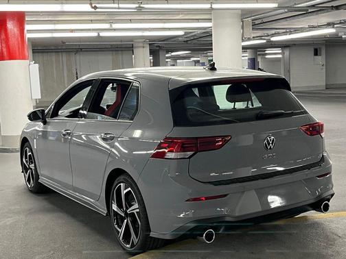2025 Volkswagen Golf GTI 2.0T SE DSG