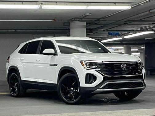 2025 Volkswagen Atlas Cross Sport 2.0T SE w/Technology 4MOTION