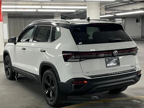 2025 Volkswagen Taos 1.5T SE Black
