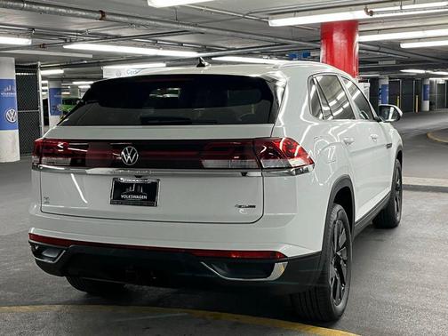 2026 Volkswagen Atlas Cross Sport 2.0T SE w/Technology 4MOTION
