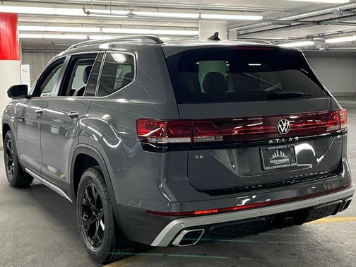 pure gray 2026 Volkswagen Atlas Peak Edition