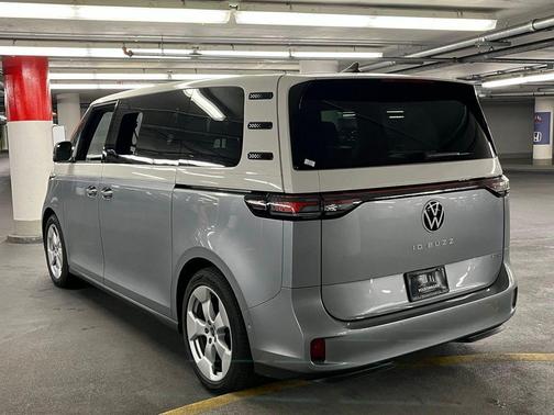 2025 Volkswagen ID. Buzz 4Motion