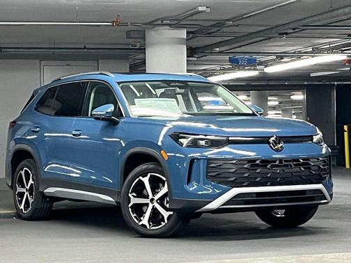 Monterey Blue Pearl 2026 Volkswagen Tiguan 2.0T SE 4MOTION