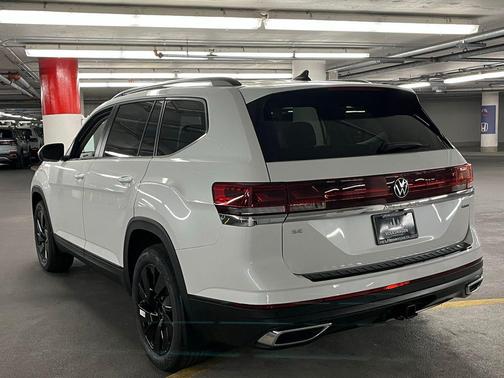 2026 Volkswagen Atlas 2.0T SE w/Technology 4MOTION