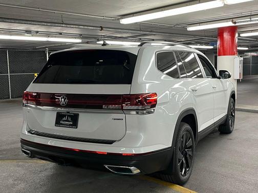 2026 Volkswagen Atlas 2.0T SE w/Technology 4MOTION