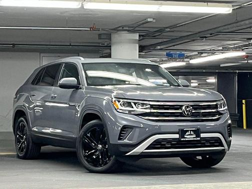 2023 Volkswagen Atlas Cross Sport 2.0T SE w/Technology 4MOTION