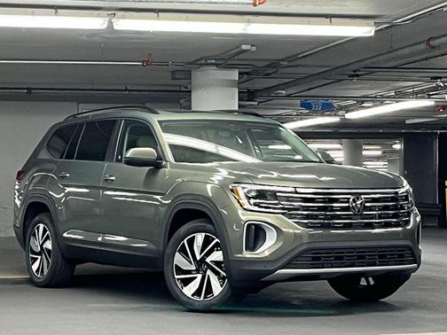 2026 Volkswagen Atlas 2.0T SE w/Technology 4MOTION