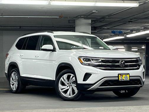 2023 Volkswagen Atlas 3.6L SE w/Technology
