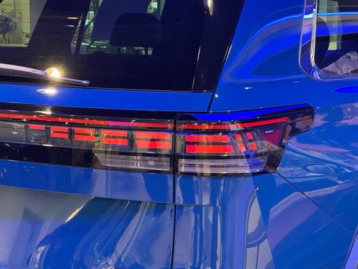 Mountain Lake Blue Metallic 2027 Volkswagen Atlas SEL Premium R-Line