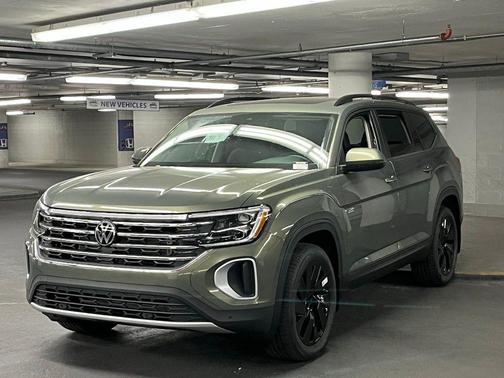 2026 Volkswagen Atlas 2.0T SE w/Technology 4MOTION