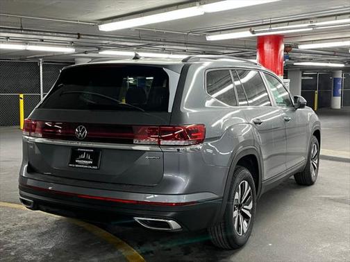 2025 Volkswagen Atlas 2.0T SE