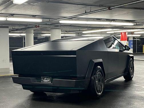 Ultra-Hard Stainless Steel 2025 Tesla Cybertruck All-Wheel Drive